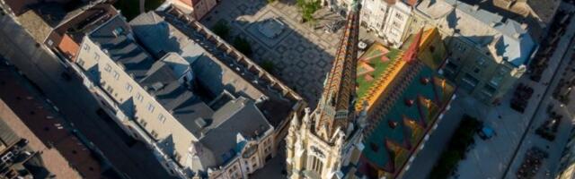 DS: Hitno rasvetliti pokušaj paljenja vrata novosadske katedrale