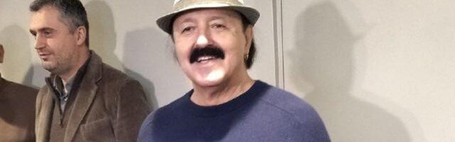 "Ženskaroš je, ali ume da ugodi!" 46 godina mlađa pevačica bila s Džinovićem, on prekinuo kontakt zbog NOVE