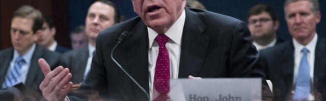 Бивши директор ЦИА тражи свргавање Трампа