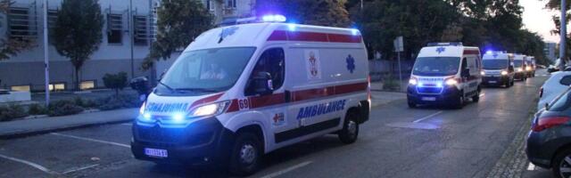 Drama na Smederevskom putu: U saobraćajnoj nezgodi povređen tinejdžer (17)