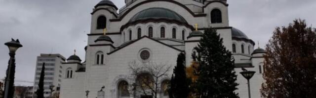 POZNATO ZBOG ČEGA SU SE VERNICI POSVAĐALI ISPRED HRAMA SVETOG SAVE: Ovo su detalji sukoba
