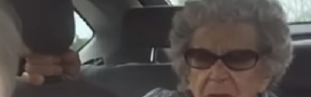 Baka u autobusu pita vozača za stanicu...