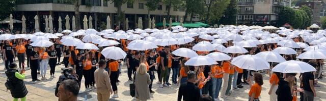 Maturantski ples sutra u podne na Trgu partizana