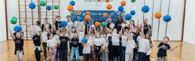 Srpska prestonica ugostila je početak druge sezone projekta „Bouncing for Good” kojim Motorola i Evroliga Basketball inspirišu mlade talente kroz sport i kreativnost