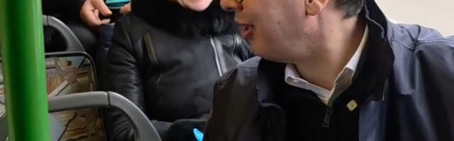 Vučić se vozio autobusom po Nišu: “Ovo ću češće da radim”