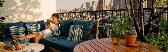Tri jednostavna načina da mala krovna terasa postane omiljeno mesto za uživanje tokom cele godine