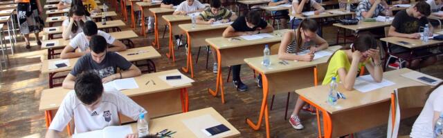 „Pobrkani lončići“: Podizanje praga za upis u četvorogodišnje srednje škole otvara niz problema