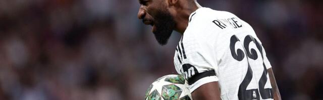 "Da li bi trebalo da mu se izvinim što me je ostavio živog?"