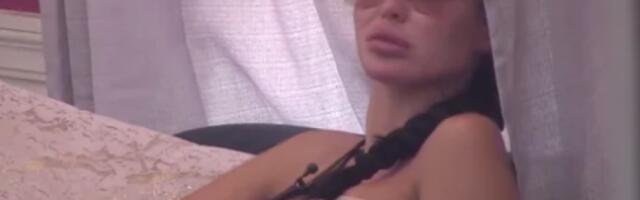 MAJA MARINKOVIĆ PONOVO PONIŽENA! Uživo u programu obrisan patos, OVO nije smelo da joj se kaže!