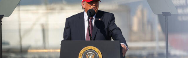 Трамп: Иран ће скупо платити сваки напад на америчке војнике