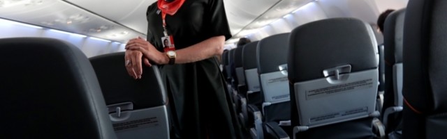 Kina savetuje kabinskom osoblju da nosi pelene radi smanjenja rizika od korone