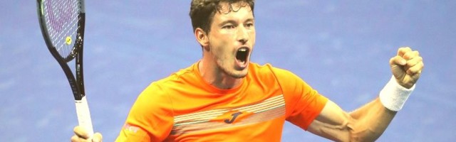 Dok jednom ne smrkne... Srećni i uporni Karenjo Busta probio se do polufinala US Opena!