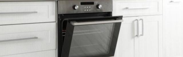 Majstor došao kod žene da popravi šporet, pa je izvređao na društvenim mrežama! Jedan komentar posebno naljutio sve!