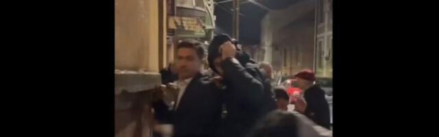 POGLEDAJTE Gradonačelnik Niša se dostojanstveno držao uprkos nasilju studenata blokadera i ostalih siledžija (VIDEO)