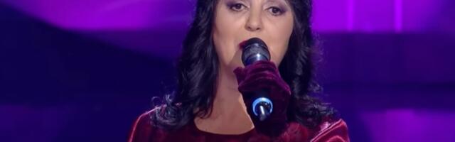 Učesnica iz "Nikad nije kasno"  živi u KUĆI OD STIROPORA, NEMA NI KUPATILO, a njen SNIMAK gde peva na zemlji RASPLAKAO Srbiju! (VIDEO)
