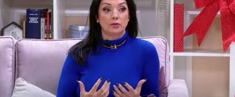 "UBILA BIH KOLEGE KOJE NEMAJU NIŠTA..." Pevačica uhvatila muža s drugom ženom, pa sinu prepisala hotel i kuću na 4 sprata: Sve zgrozila izjavom