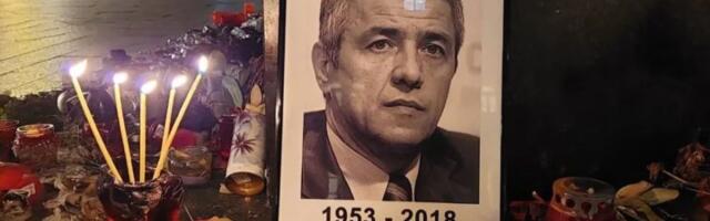 Pomen povodom osam godina od ubistva Olivera Ivanovića večeras na Trgu slobode u Novom Sadu