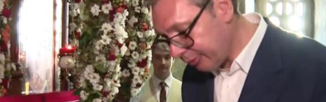 Predsednik u manastiru Ravanica: Vučić se poklonio moštima Kneza Lazara (VIDEO)