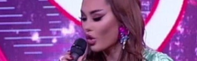 Ana ponovo zavodi JANJUŠA! Sreli se OČI u OČI pa mu starleta poručila: Sve sam nade položila u tebe!