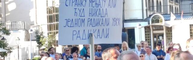 Pritisci na nastavnike u kragujevačkoj Medicinskoj školi