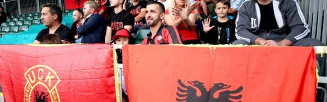 SKANDAL: Dešavanja u Tetovu zgrozila svet - navijači Škendije tokom minuta ćutanja pevali pesme terorističkoj organizaciji!