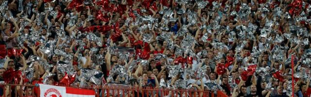 SJAJAN POTEZ GRKA: Navijači Olimpijakosa odali poštu zverski ubijenom Marku Ivkoviću! (FOTO)