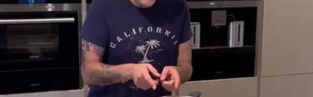 ČEDA JOVANOVIĆ PEVA "AKO POLUDIM..." I KUVA GRAŠAK: A zbog ovoga se SVAĐAO SA ŽENOM toliko da je policija dolazila