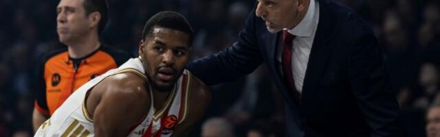 Pariz izrešetao Zvezdu: Uzalud MVP partija Batlera