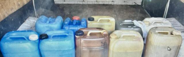 OTKRIVENO ILEGALNO SKLADIŠTE NAFTE U ARANĐELOVCU: Poreska policija i MUP zaplenili 1.100 litara akciznih proizvoda!