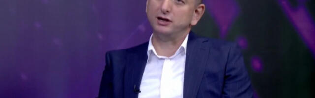 Кнежевић: Спајић би ушао у историју ако повуче признање тзв. Косова