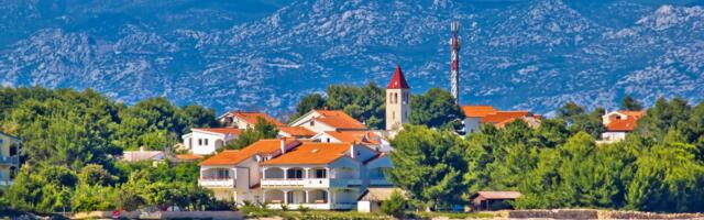 Upozorenje za sve turiste koji idu na ovo hrvatsko ostrvo: Najezda parazita, mogu da prenesu opasne bolesti