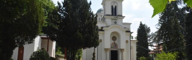 DIVOSTIN: Naziv dobio po tome što je ženski manastir, bio je sirotište, izvor vode Svetinja krasi portret kralja Milana Obrenovića (FOTO)