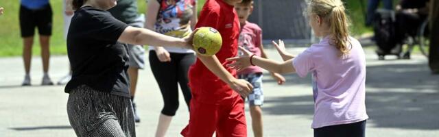HEROJI BEOGRADSKOJ MARATONA: Poseta učesnicima rehabilitaciono-rekreativnog kampa za decu sa invaliditetom