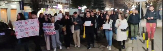 Gimnazijalci iz Lebana pozivaju sve koji žele da im se pridruže na večerašnjem protestu