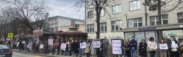 Nastavnica iz Kragujevca uputila mejl predsedniku, traži podršku za nastavak nastave