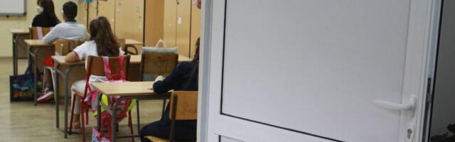 SRCE o vraćanju penzionisanih nastavnika u škole: „I vrapcima poznato da je SNS nesposobna da postavi kadrove“