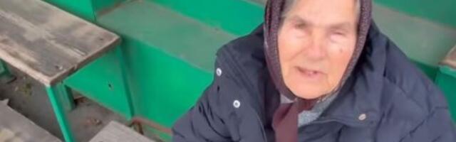 Baka prodaje čarape na hladnoći, bolesna je i ima malu penziju: Influenser potezom rasplakao Srbiju (VIDEO)