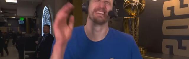 "A gde ti je trofej protiv mene?" Nikola Jokić uzvratio legendi NBA lige, pa prasnuo u smeh pred kamerama