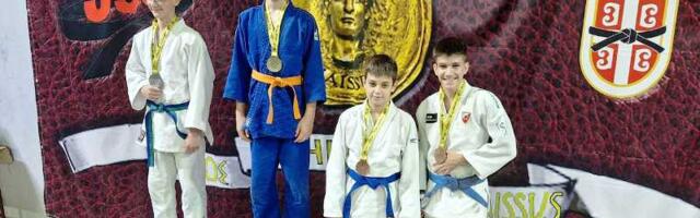Četiri medalje za vranjske džudiste u Nišu