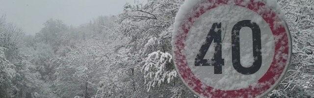 Sneg u ivanjičkom kraju paralisao puteve