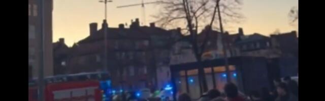 AUTOBUS UDARIO U AUTOBUSKU STANICU, VIŠE POVREĐENIH: Horor u centru Stokholma (VIDEO)