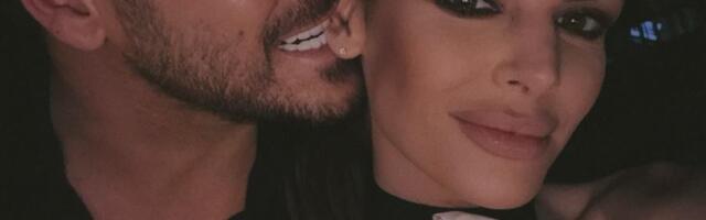 RIJALDA ZBOG NJEGA NAPUSTILA SRBIJU I RODILA MU DETE: 11 godina stariji biznismen joj gricka uvce, pevačica pokazala zgodnog muža (FOTO)