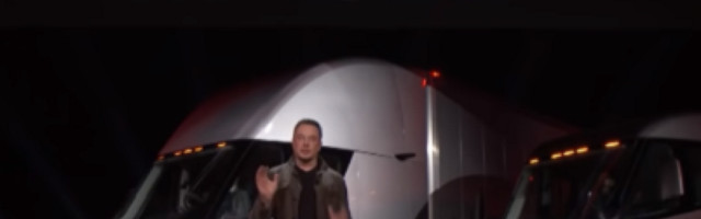 Predstavljen Teslin samovozeći kamion, sposoban da pređe do 1000 km jednim punjenjem