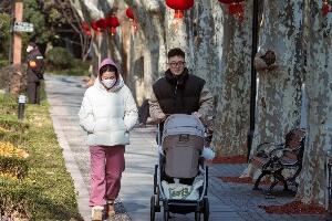 Кина први пут после шест деценија бележи пад броја становника