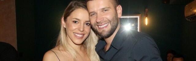 "Bilo je pakleno, uspavam dete i plačem": Influenserka otkrila detalje rastanka sa pevačem