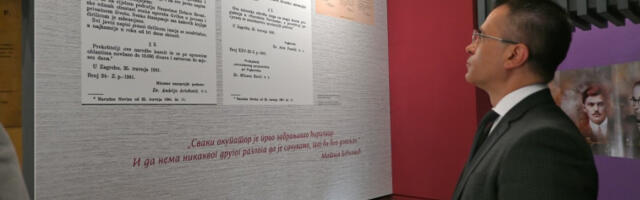 Министар Милићевић посетио Музеј ћирилице