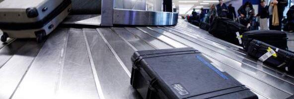 Stručnjak za bezbednost upozorava: Evo zašto nikada ne bi trebalo da kupujete crne, teget ili sive kofere