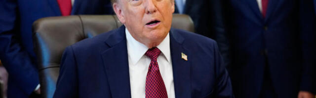 Трамп: Да нисам председник, Иран би већ уништио Израел