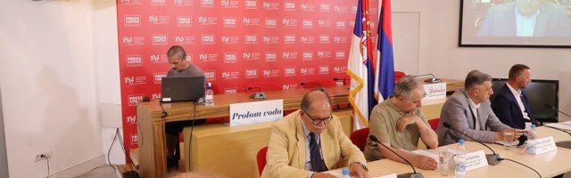 Održana tribina „Dekonstrukcija mitova o sarajevskom suživotu i genocidu u Srebrenici“