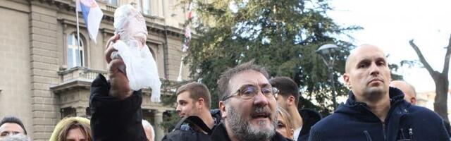 "Poljoprivreda u Srbiji visi nad provalijom"